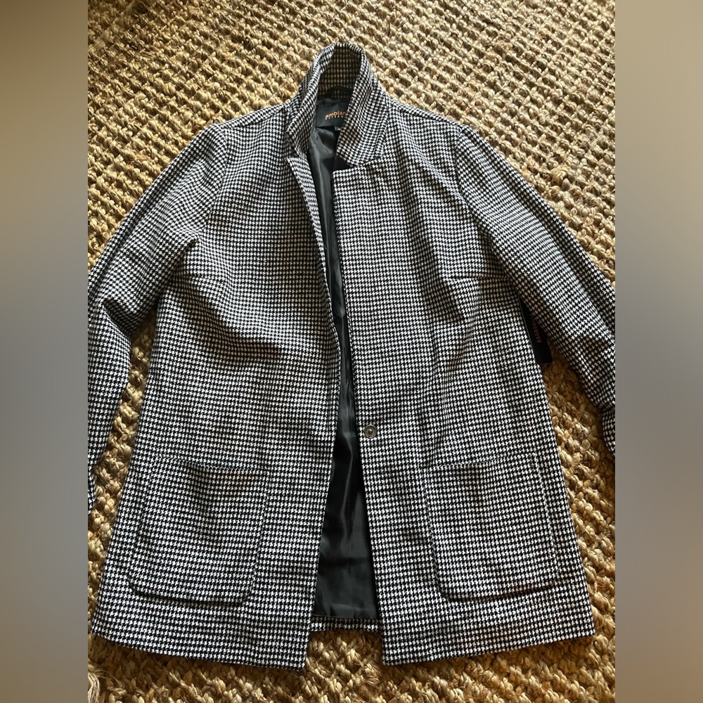 Jacket Size Medium - image 5